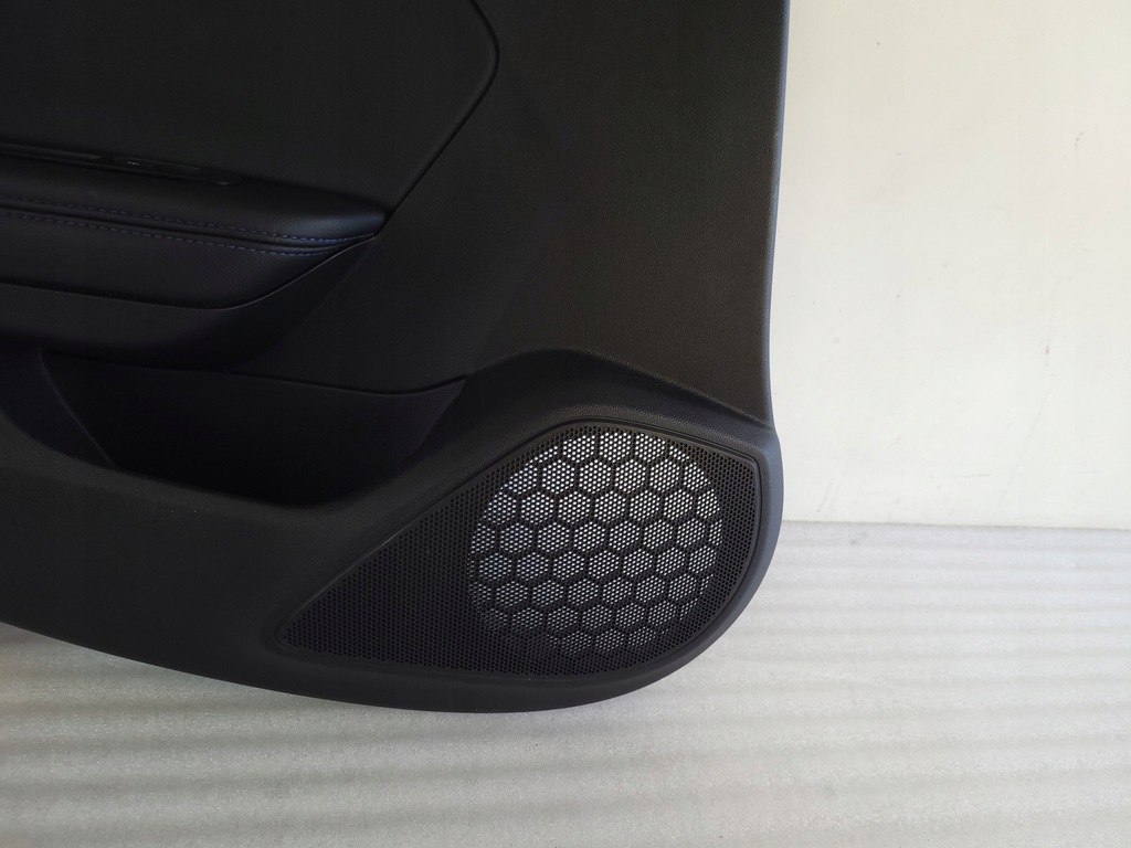 фото №4, Renault megane iv оббивка обшивка двері лівий задня