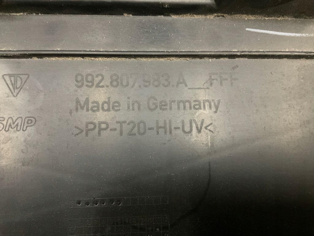 фото №9, Porsche 911 992 спойлер бампера задня накладка 992807983a