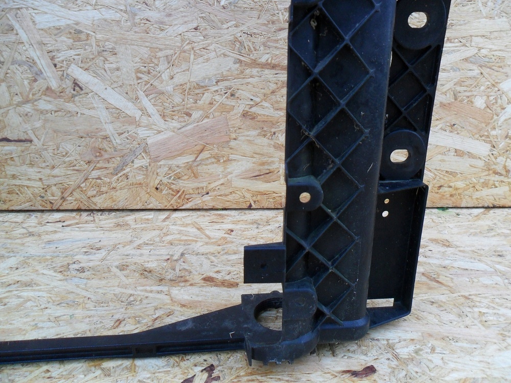 фото №9, Mazda 2 dy 2004- усилитель передний