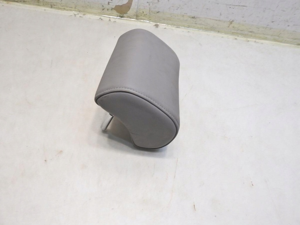 фото №5, Підголівник середній задня audi a3 8p