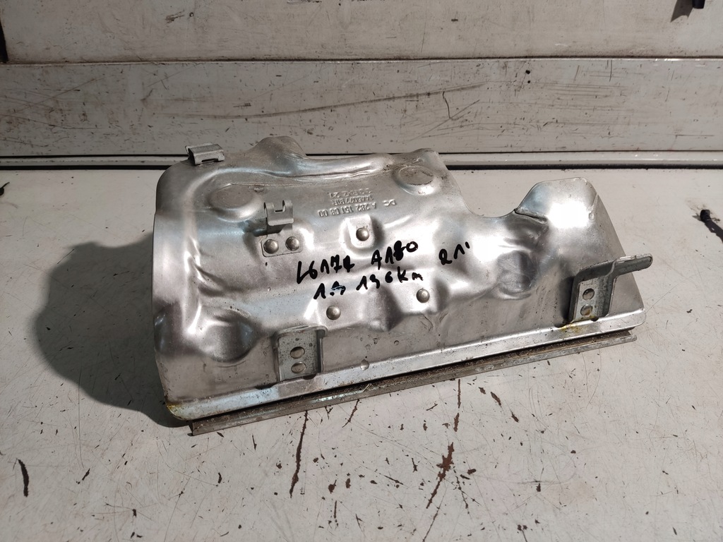 фото №1, Mercedes w177 защита тепловая a2821510800