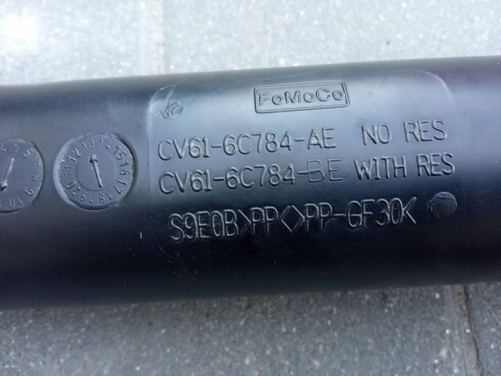 фото №10, Ford fiesta mk7 lift b-max 1.0 eco. - шланг воздуха cv61-6c784-ae