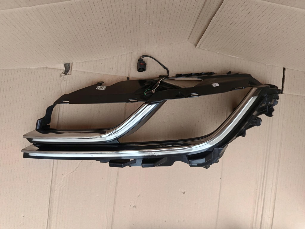 фото №1, Рамка лампы led фара vw arteon левая левый модуль комплект