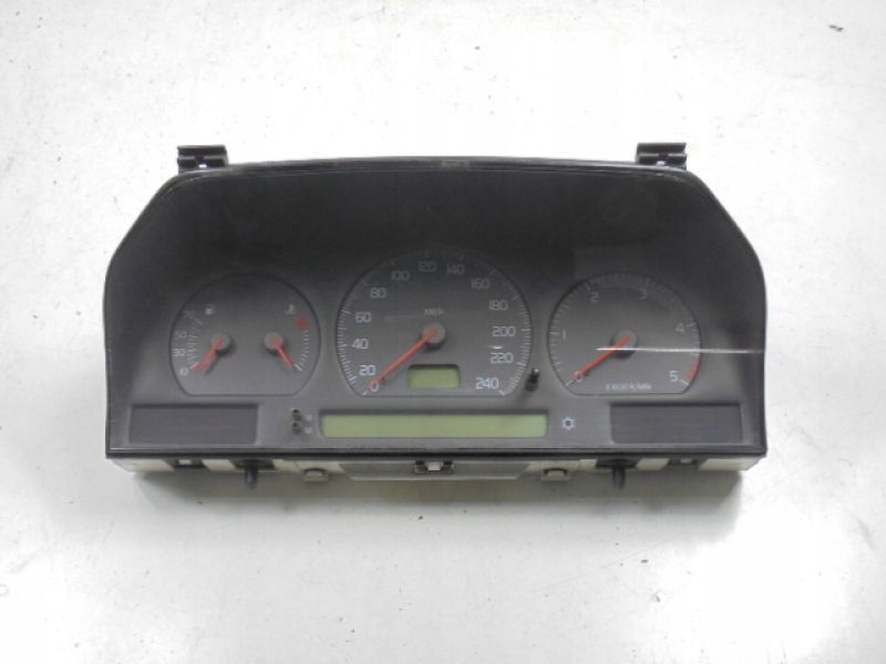 фото №1, Volvo v70 i typ l счетчик приборы 2.5d 9168386