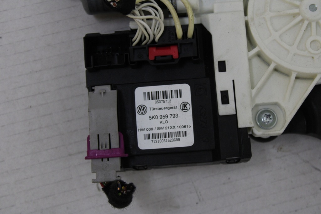 фото №10, Volkswagen vw caddy iii lift iv 2015r- подъемник стекло правый перед