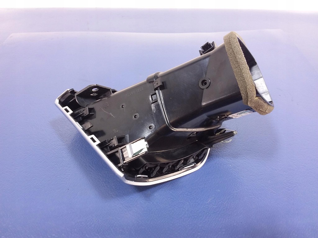 фото №4, Bmw 8 g14 g15 решітка обдув консолі права 680580