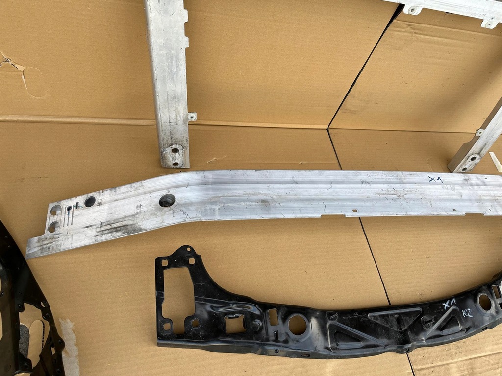 фото №5, Усилитель верхний панель фары балка dół bmw x1 f48