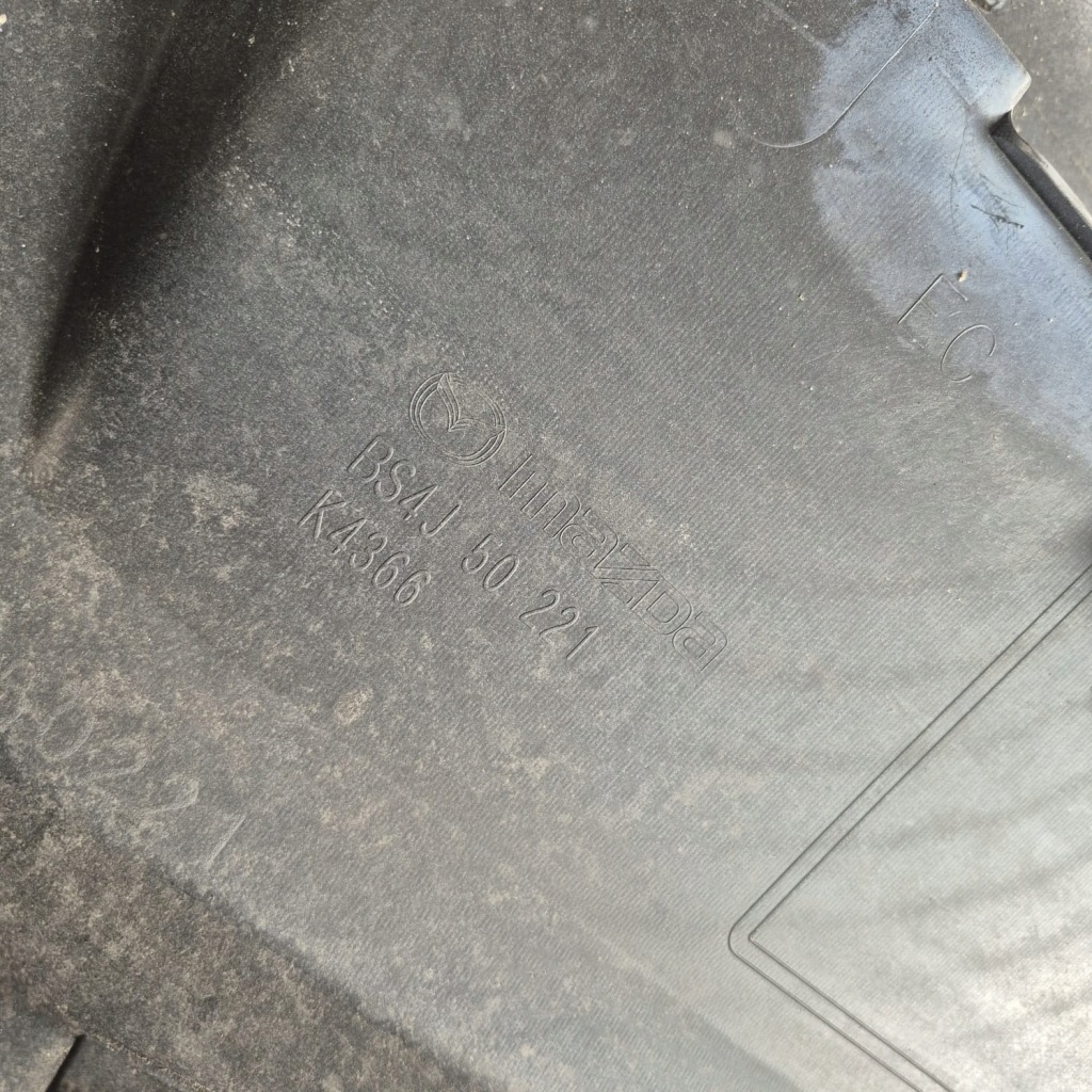 Mazda 3 i sedan рестайлинг  06-09 бампер задний  задний Доставка