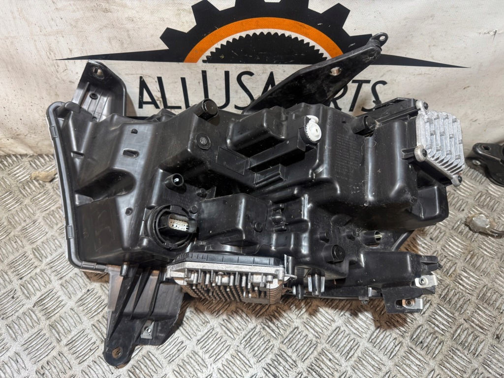 Лампа передня права afs бі-світлодіодний dodge ram 1500 2019- Недорого