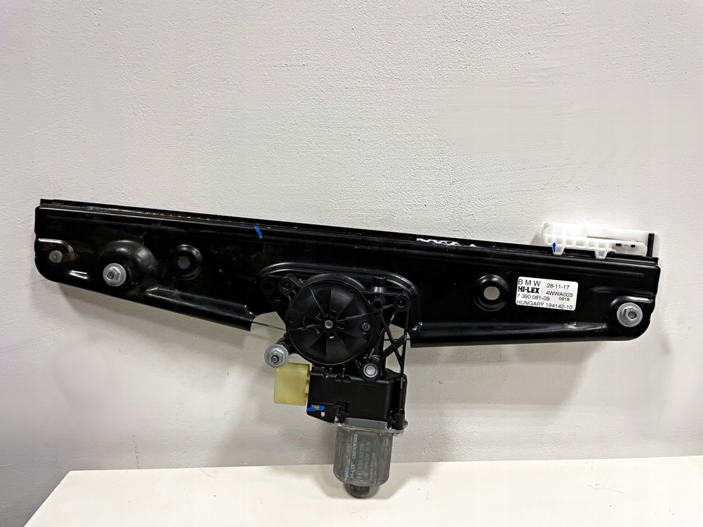 фото №1, Mini f60 подъемник стекло задняя левый 7390081