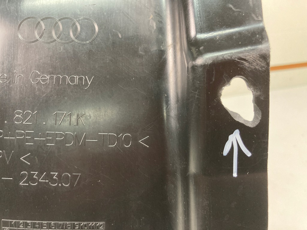 фото №7, Підкрилок ліва передні audi a3 8y0