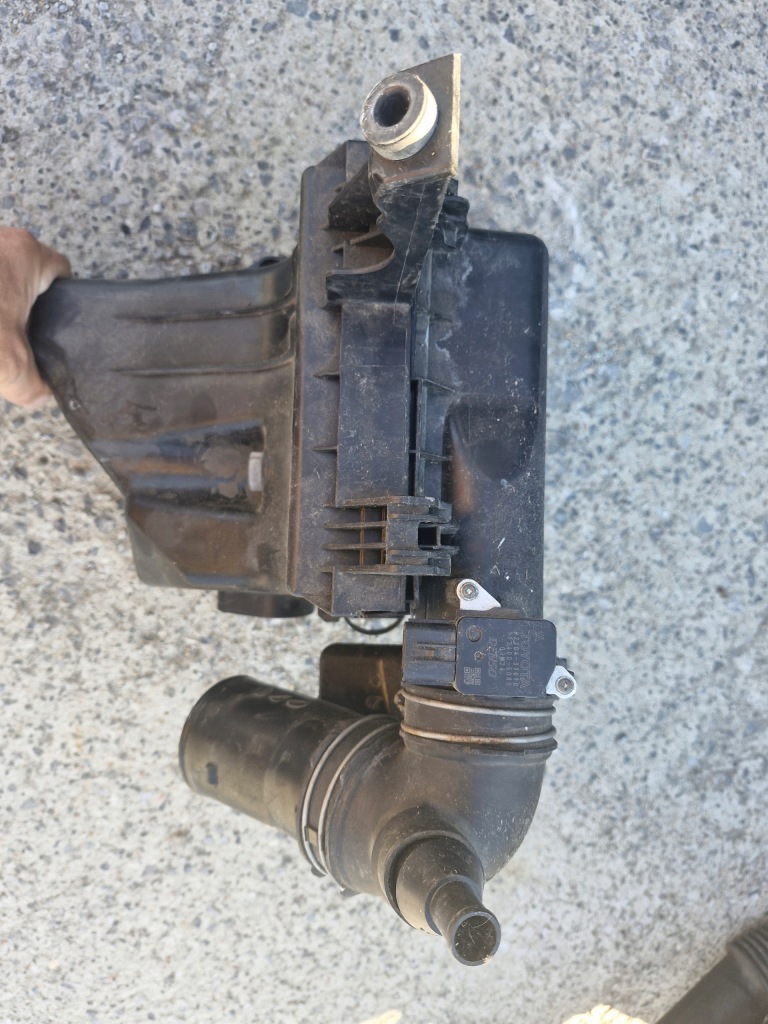 фото №8, Корпус фільтра повітря toyota prius iii ct200h 17812-37030 17750-37060