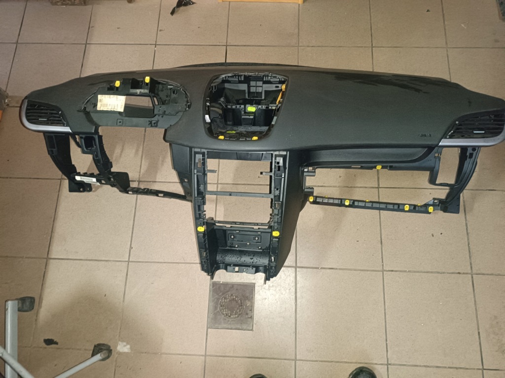 фото №4, Peugeot 207 207cc приборная панель консоль ремни подушка безопасности