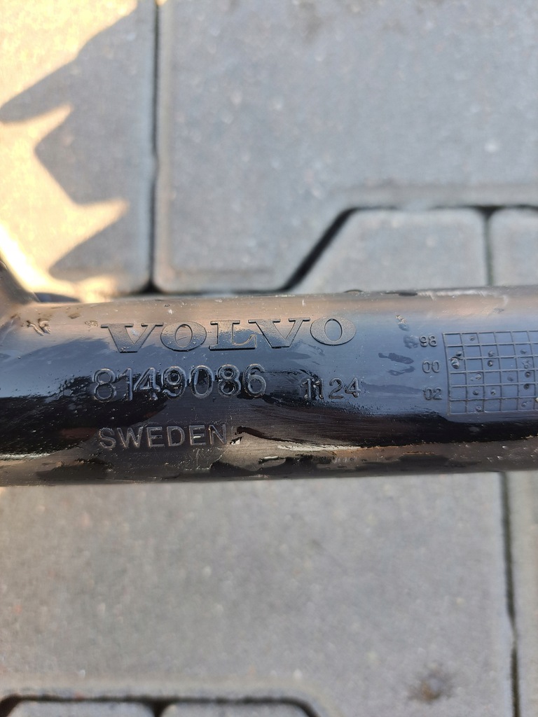 фото №3, Заливна горловина труба шланг оливи мащення volvo fm 9