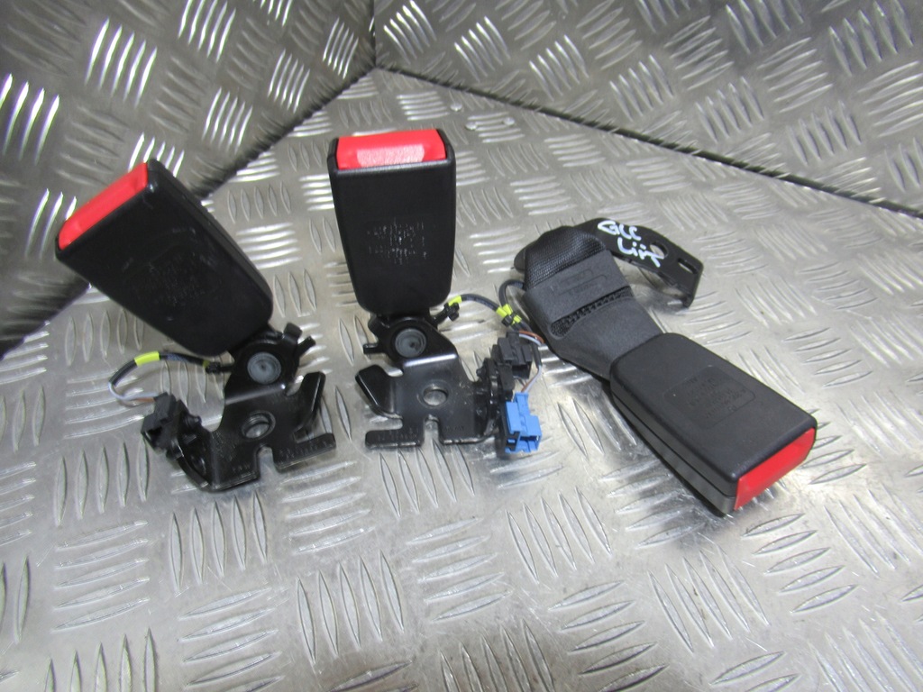 фото №1, Mercedes glc w253 lift suv защёлки поперечина задняя комплект