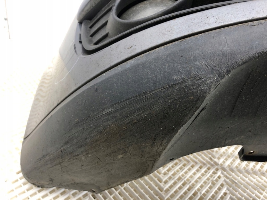 Бампер перед vw jetta 3 sedan/limuzyna 04-13 platinum grey металік Ціна