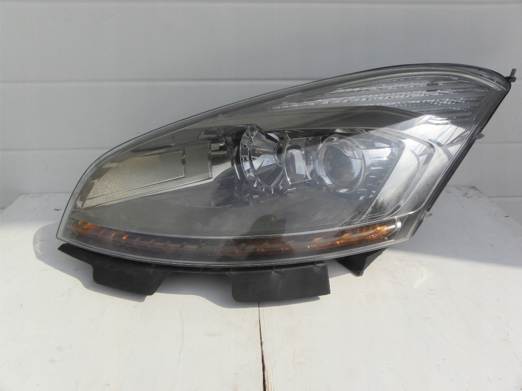 фото №1, Citroen c-4 picasso лампа xsenon левый перед