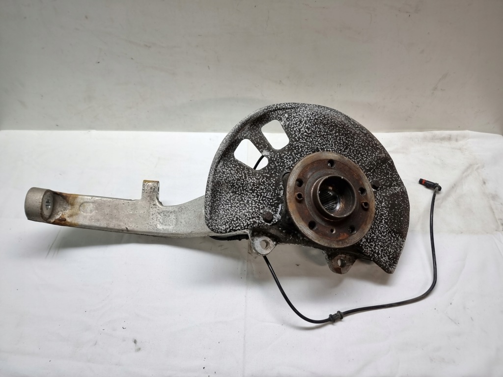 Купить Mercedes w292 gle купе поворотный кулак правая перед