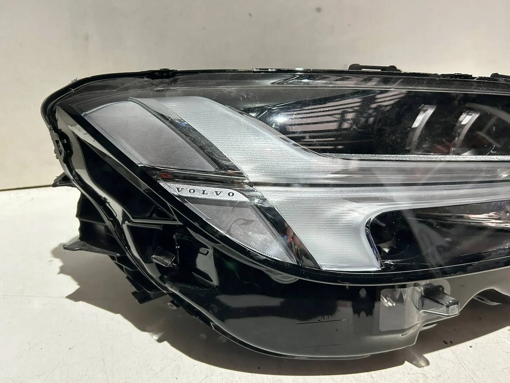 фото №9, Лампа перед правий volvo s90, v90 2023