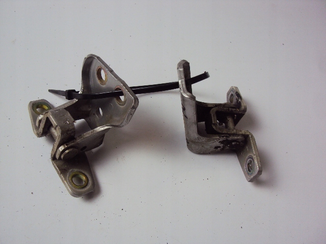 фото №1, Петлі двері правий задня mitsubishi pajero pinin