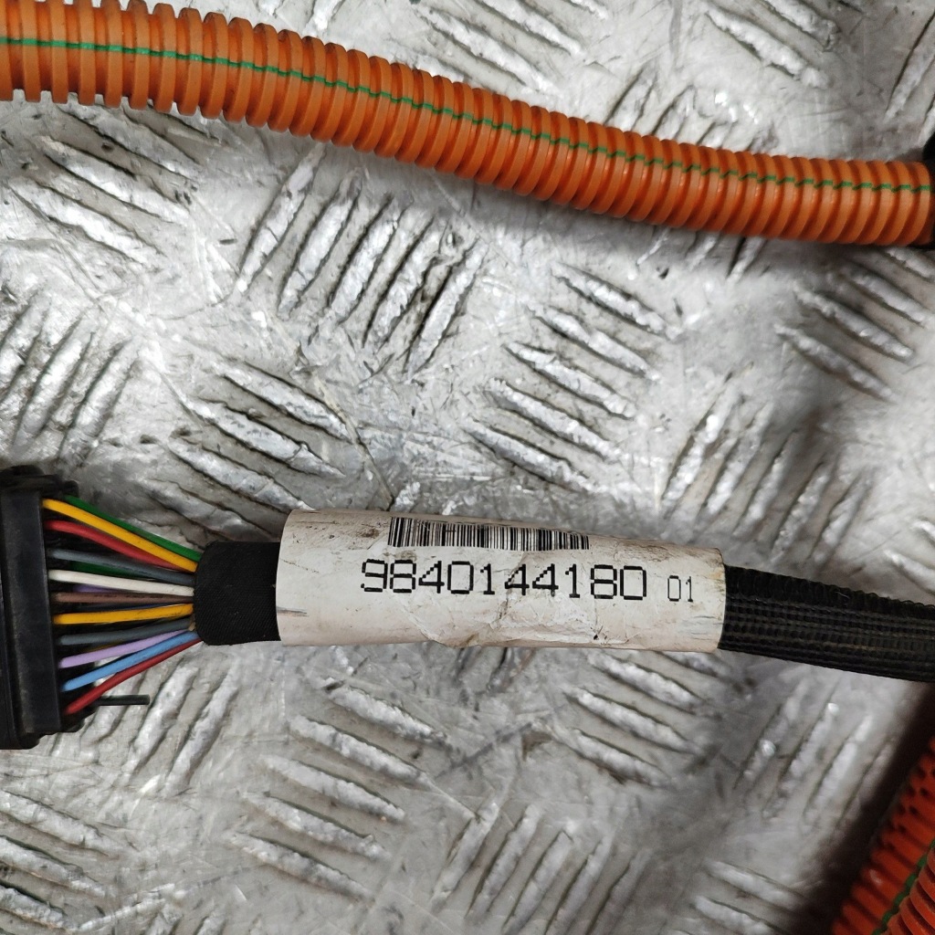 фото №6, Citroen c5 aircross 2024 кабель do зарядки автомобиля электрический