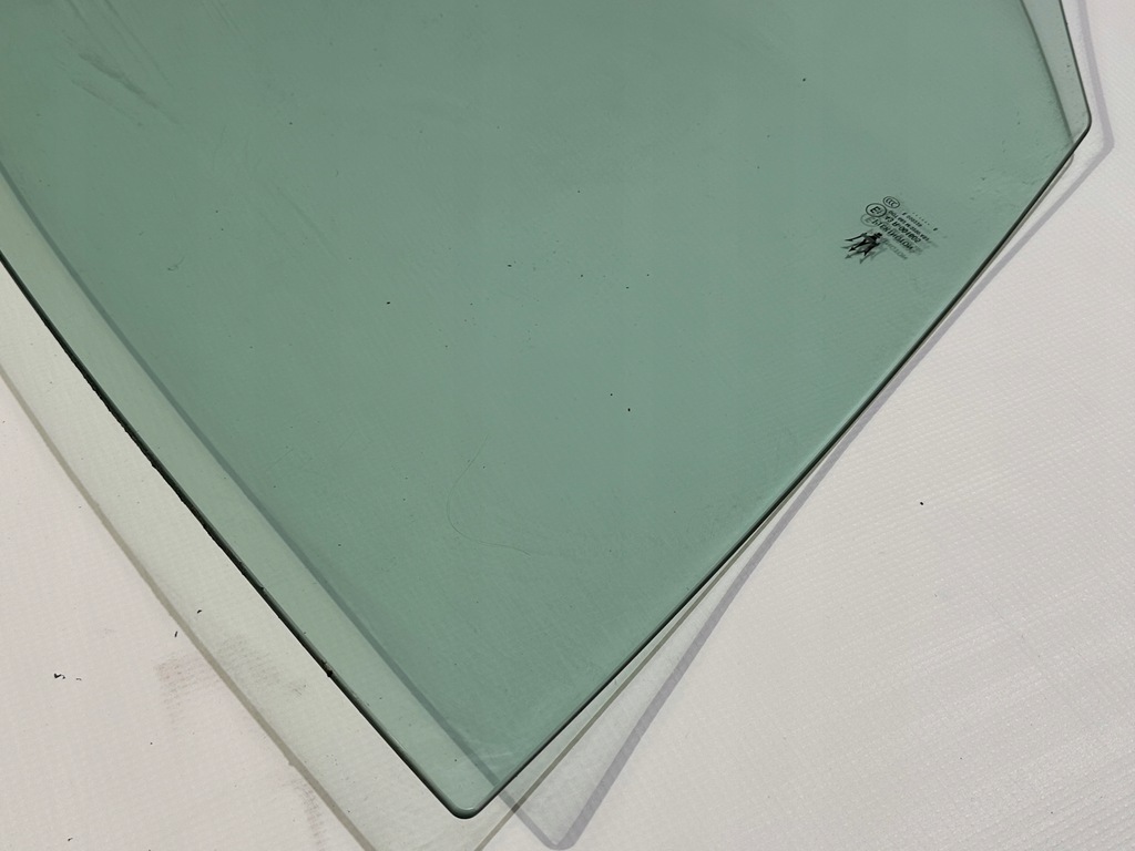 фото №8, Стекло боковая перед передняя дверь водителя левая maserati granturismo 2008+