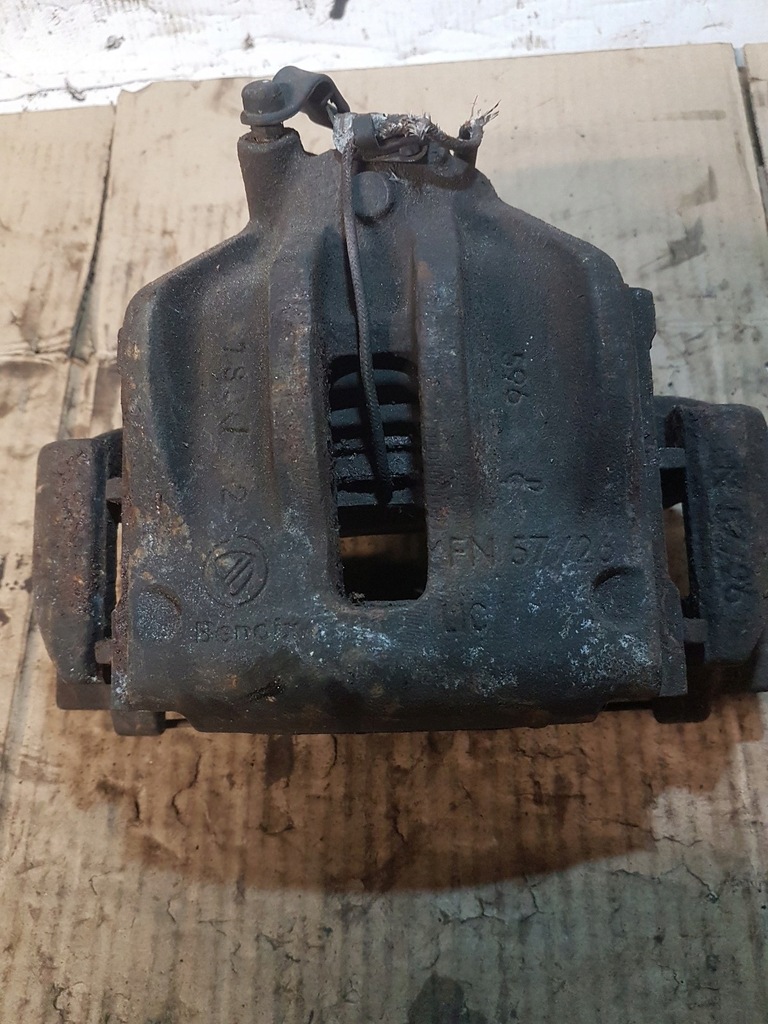 фото №1, Супорт гальмівний перед правий alfa romeo 166