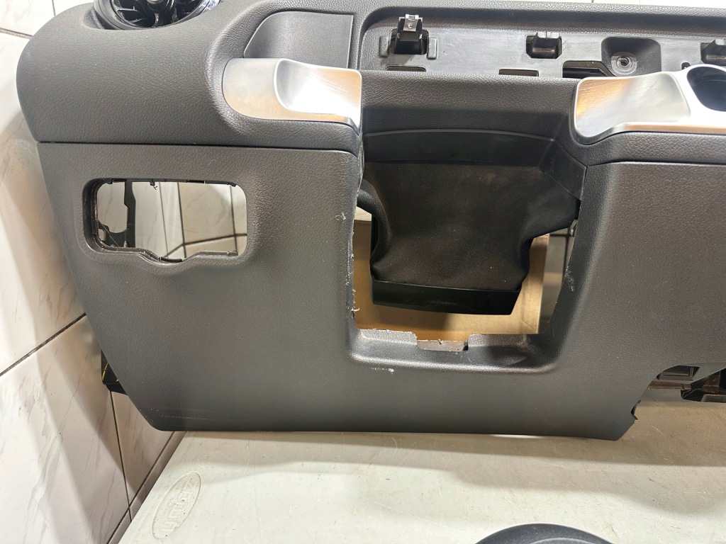 фото №7, Mercedes glb 247 консоль приборная панель ремни оригинал подушка t.h