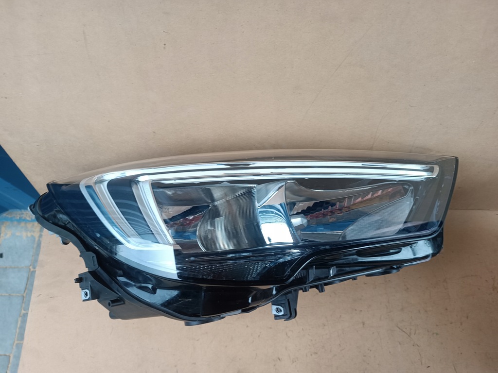 фото №11, Opel crossland обычная лампа правая левая