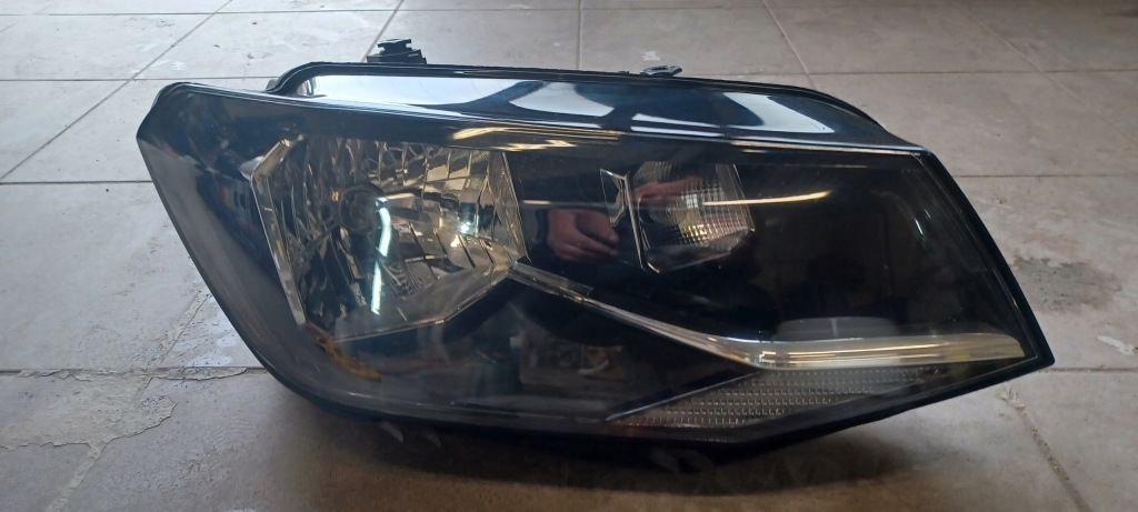 фото №1, Vw caddy 2k1941016b права лампа лампи