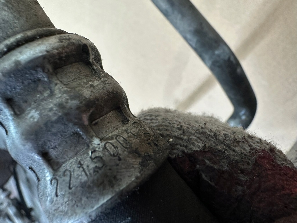 фото №11, Шланг масляний, дроти радіатора оливи, масляні mercedes cl w216 6.3 amg