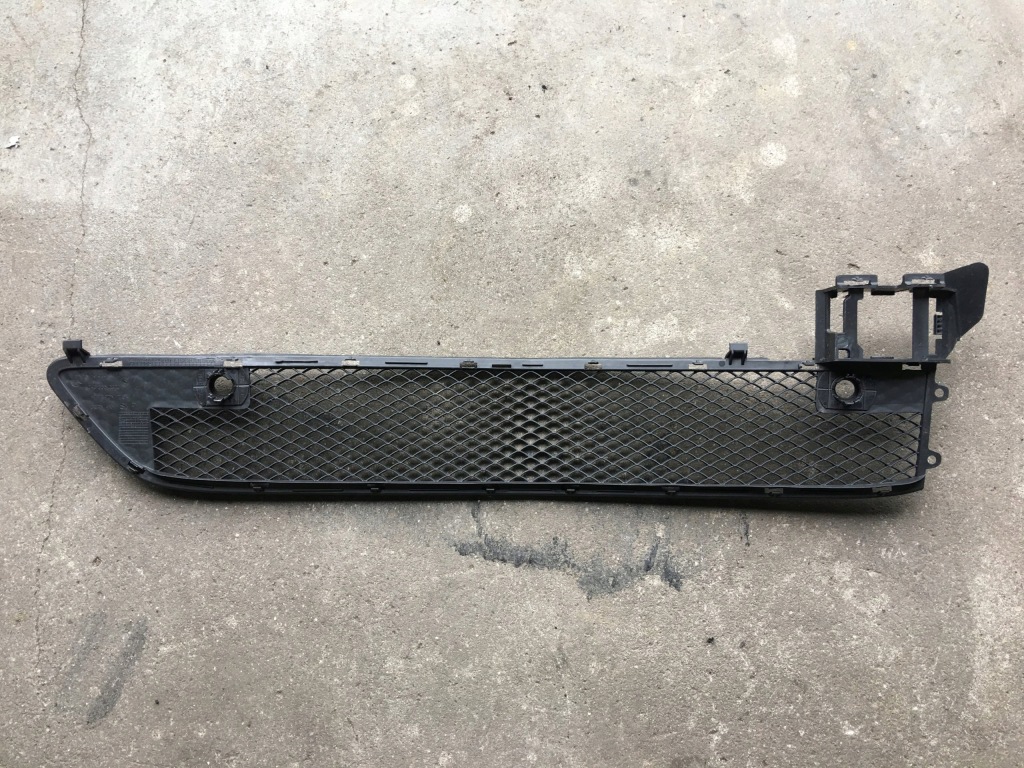 Решётка бампера перед mercedes b-klasa 246 рестайлинг Цена