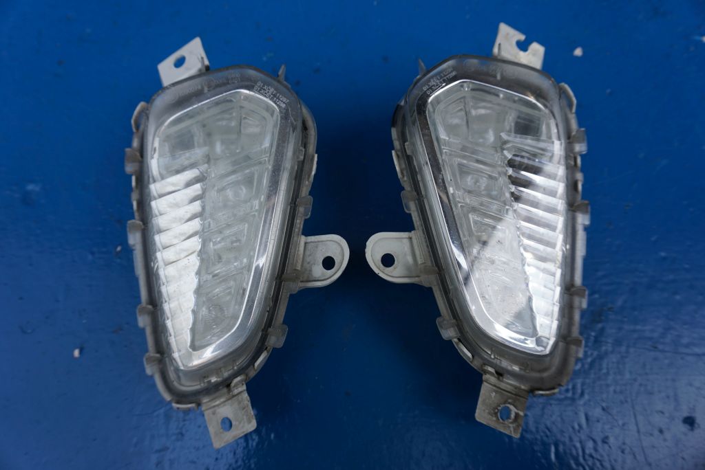 Купити Volvo v40 cc - протитуманна фара led фара drl лівий правий