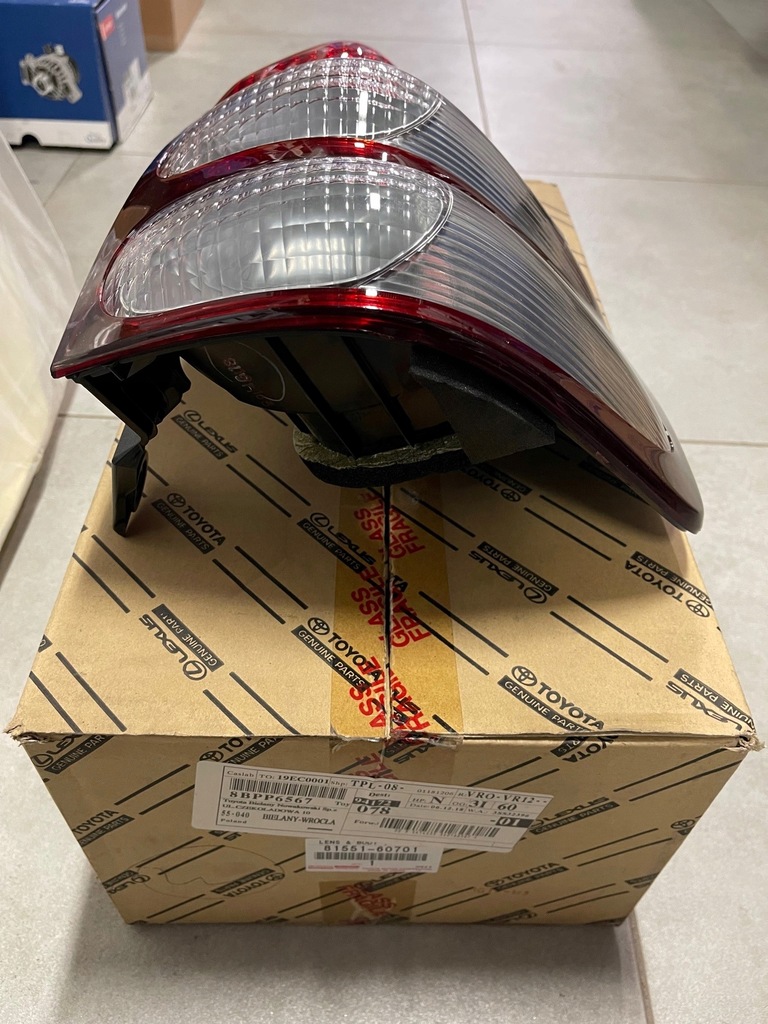 фото №1, Лампа задняя правая toyota land cruiser 2002-2009