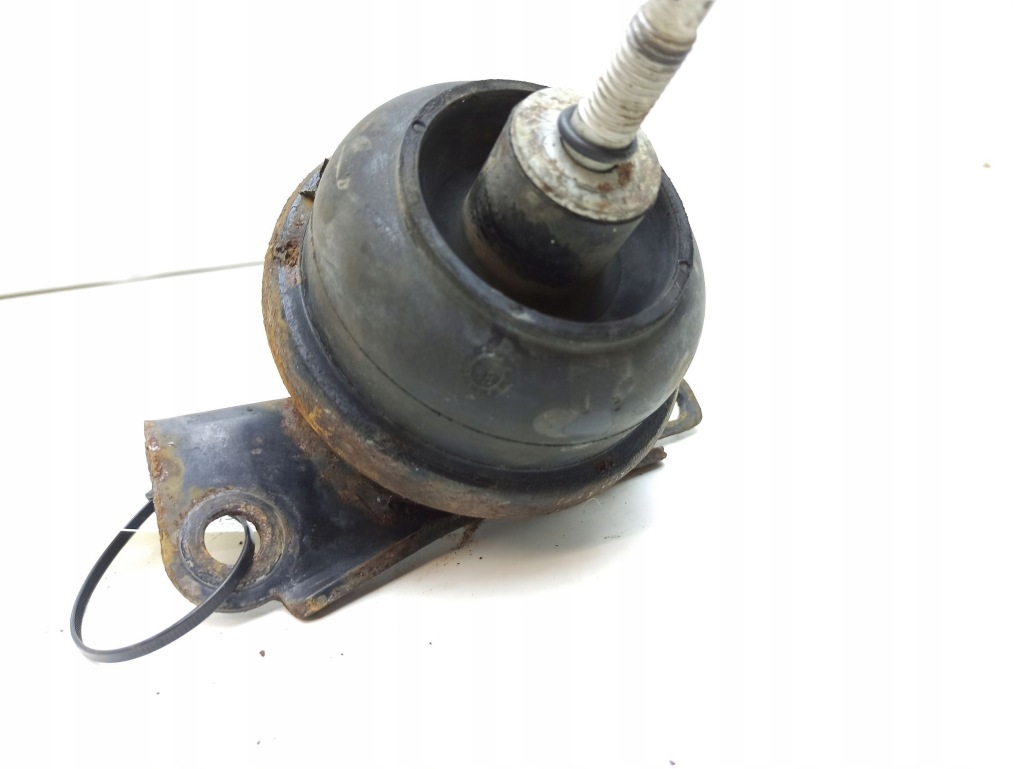 Кронштейн двигуна права сторона cadillac sts seville Зі Шроту