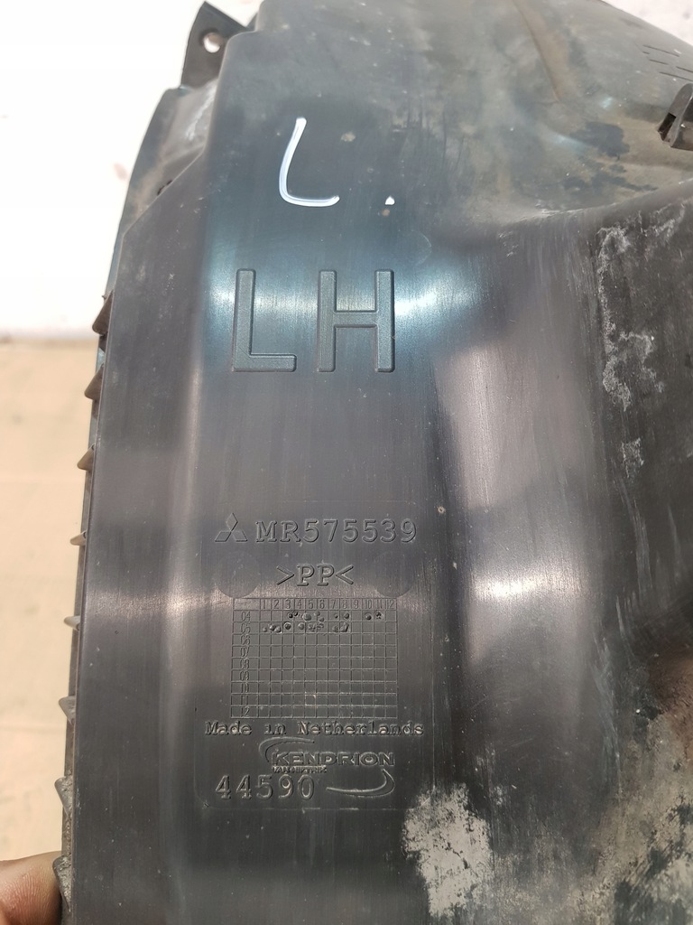 фото №6, Підкрилок лівий перед mr575539 mitsubishi colt cz3 vi 05r eur 3d