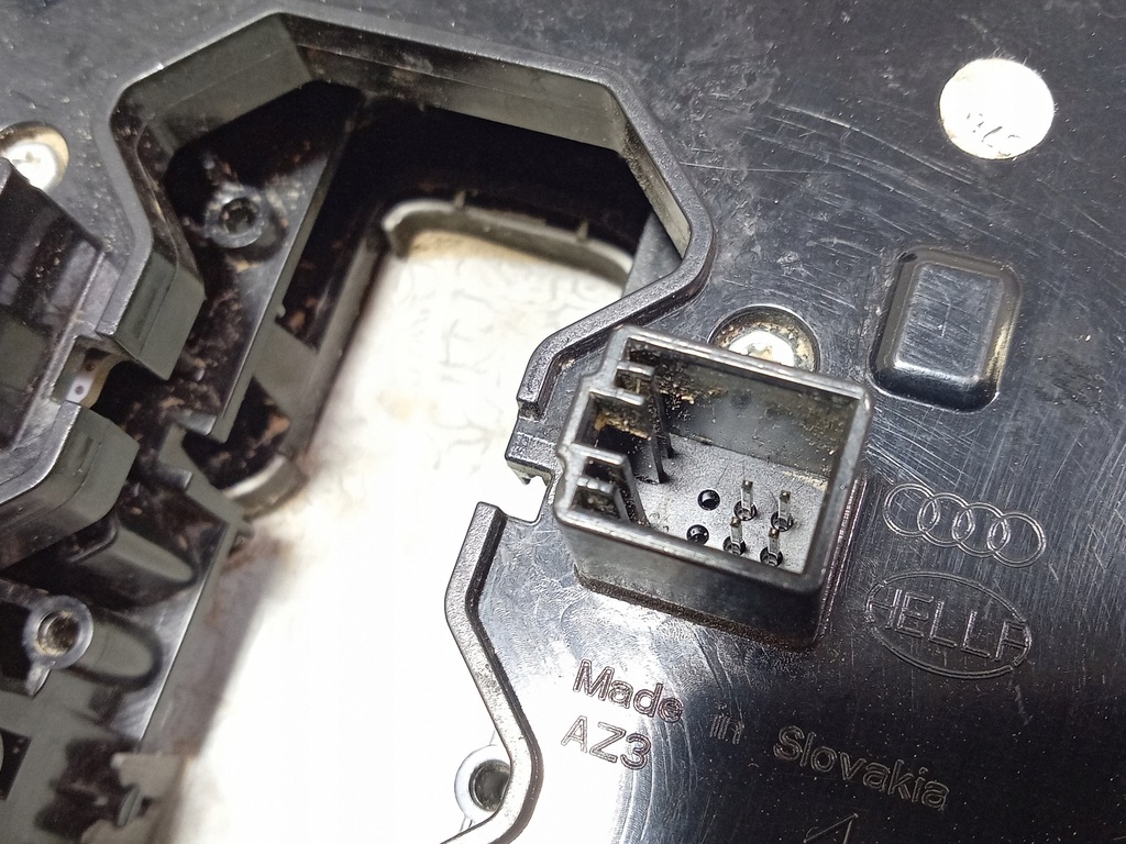 фото №6, Audi q7 ii 4m лампа потолочный перед 4m0947135dq