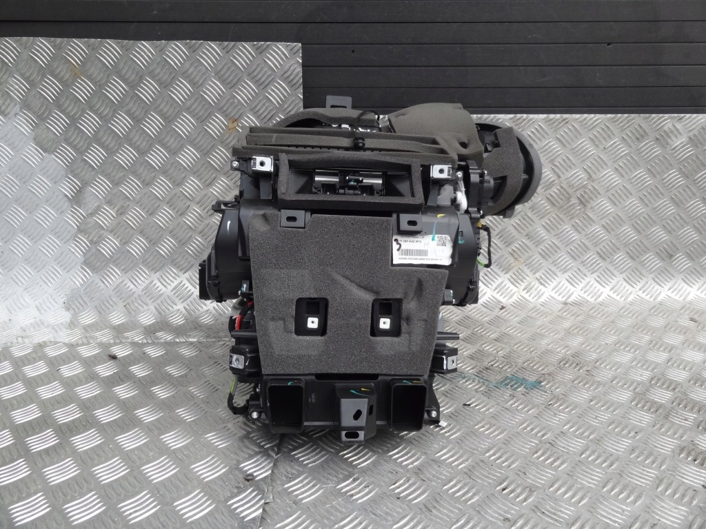 фото №1, Opel corsa f 2023 elektric отопитель pod кондиционер europa оригинал