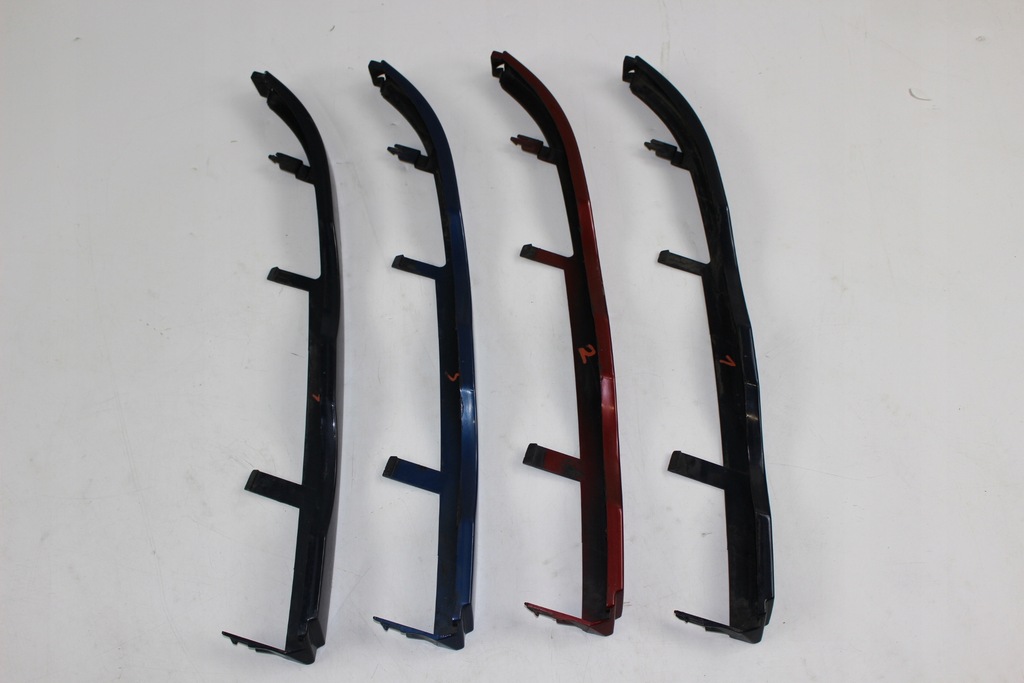 фото №1, Молдинг pod фара ліва bmw e46 8208481