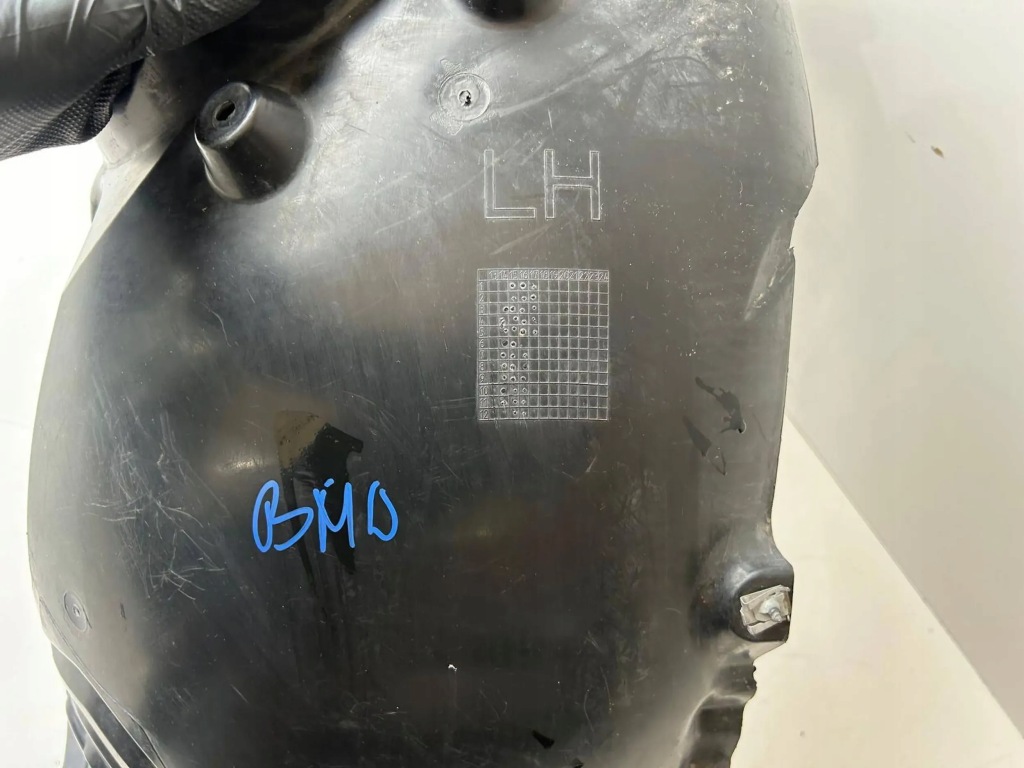 фото №3, Bmw f45 f46 подкрылок левый перед 7290791 оригинал