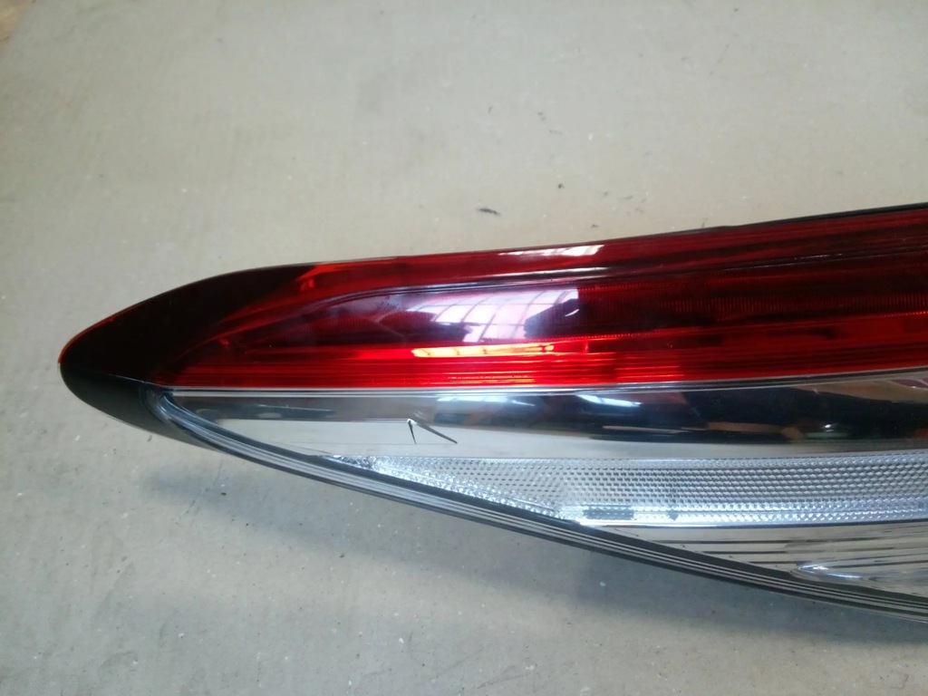 фото №4, Лампа led задняя левая toyota camry viii oryg.