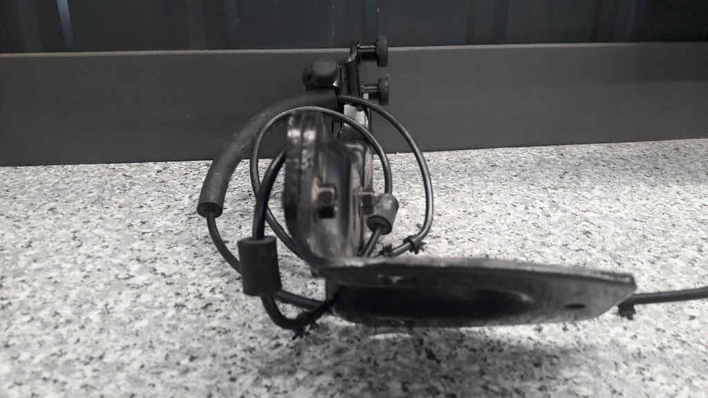 фото №7, Ролик дверь замок левый правый задняя carnival