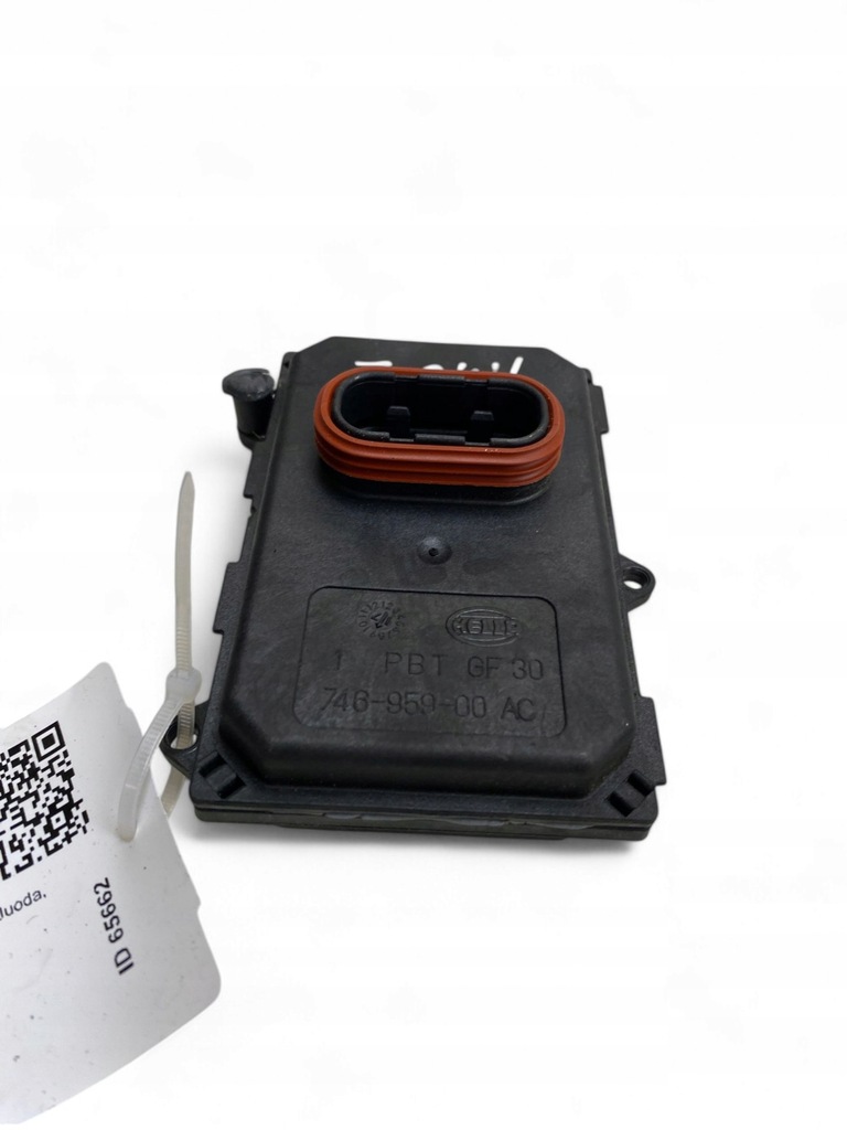 фото №9, Porsche macan 95b 2018 модуль вирівнювання світла ксенон 7pp941329t