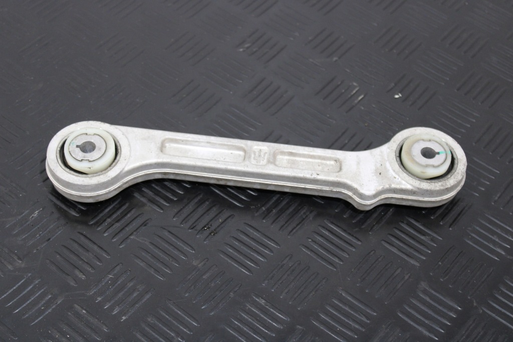 фото №1, Рычаг правый задняя 0670032016 maserati levante m161