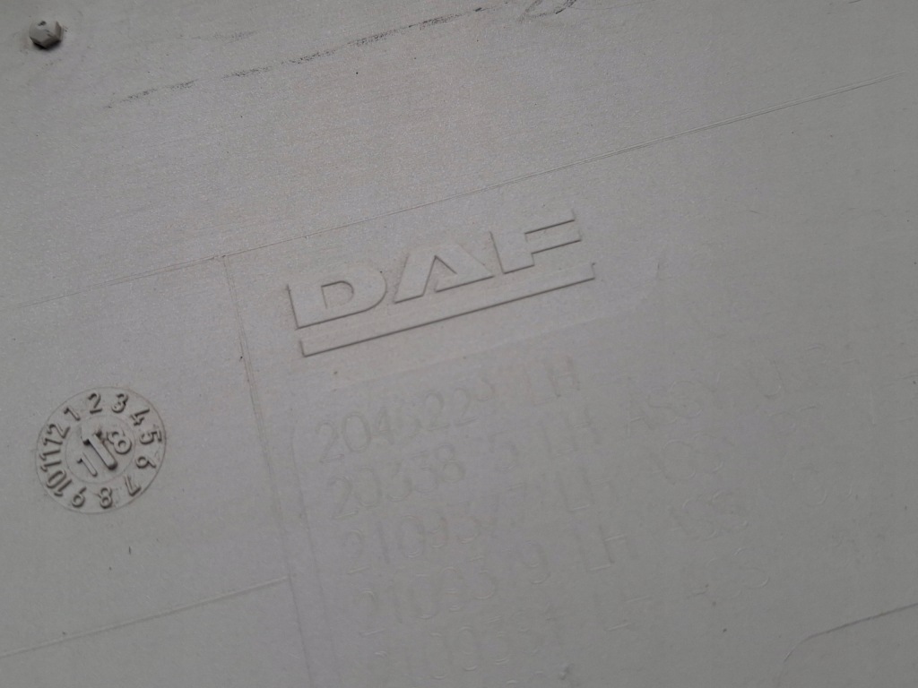 фото №7, Daf xf 106 lift панель фары фара левый корпус защита 2046229