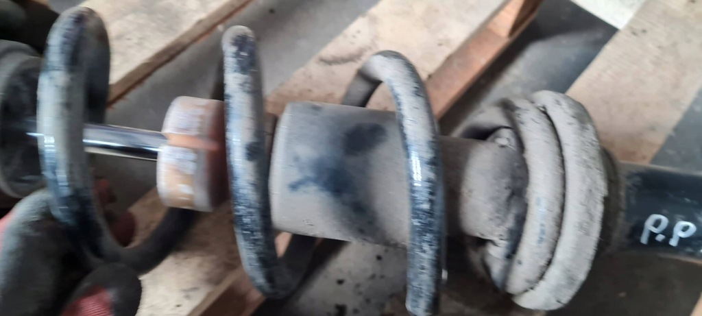 фото №7, A6 c8 4k амортизатор левый правый перед передний 4k0413031ah a7 4k