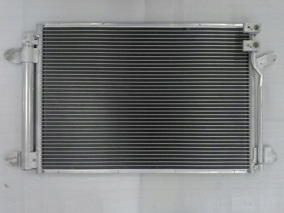 фото №1, Конденсатор кондиционера vw beetle 2011- 5c0820411