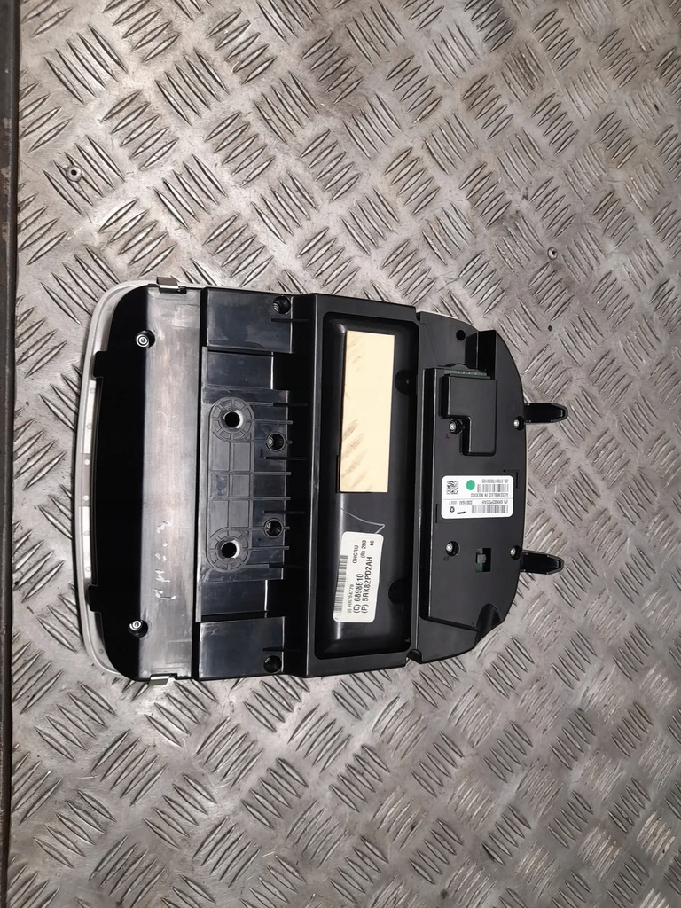 фото №7, Chrysler pacifica 5rk82pd2ah освітлення кабіни