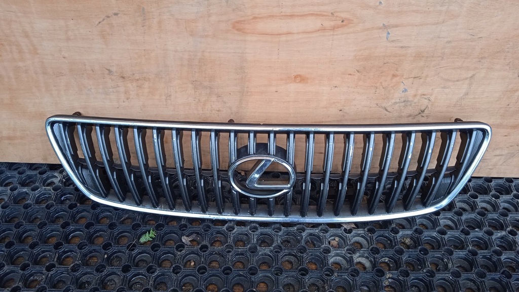 фото №1, Lexus gs 300 gs300 mk2 lift 00-05 решітка радіатора решітка радіатора