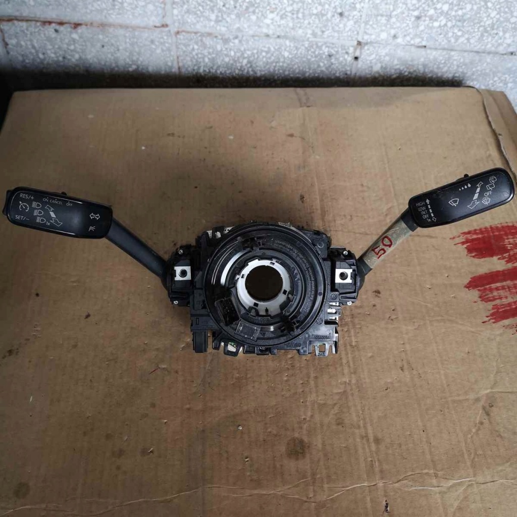 фото №1, Переключатель комбинированный рычаг volkswagen оригинальный номер 5q0953507gd